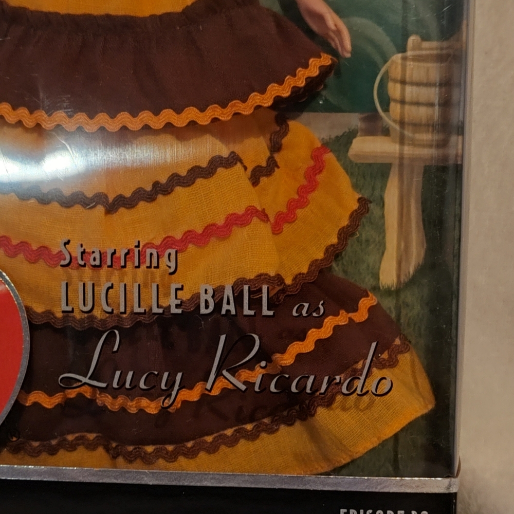 NWT!! 2005 Barbie Collector I Love Lucy Doll - Picture 6 of 13